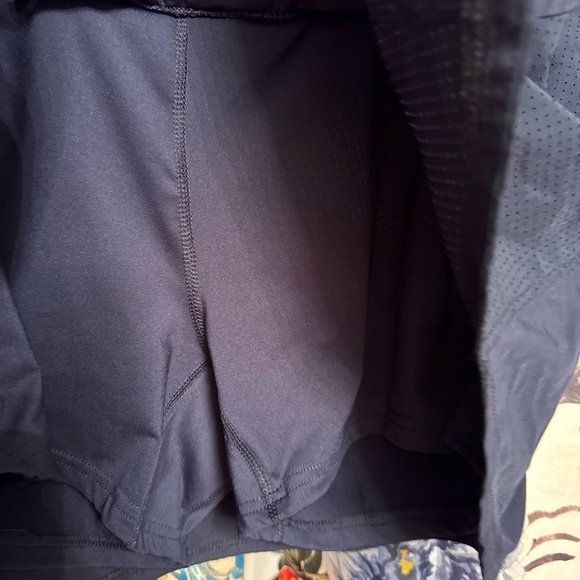 Champion Women’s City Flounce Navy Skort - Picture 6 of 9